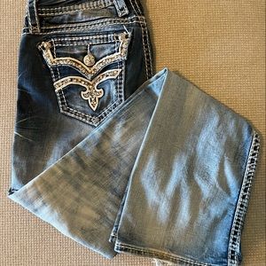 28L Rock revival jeans. No holes!